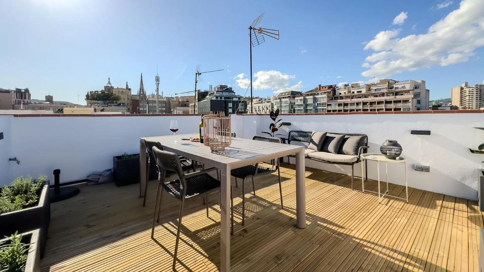 Beautiful & Comfy City Center Apartment Barcelona