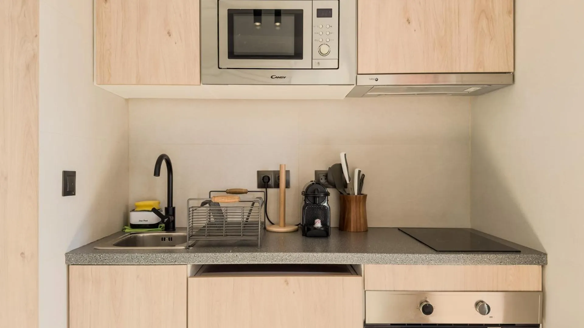 Beautiful & Comfy City Center Apartment Barcelona